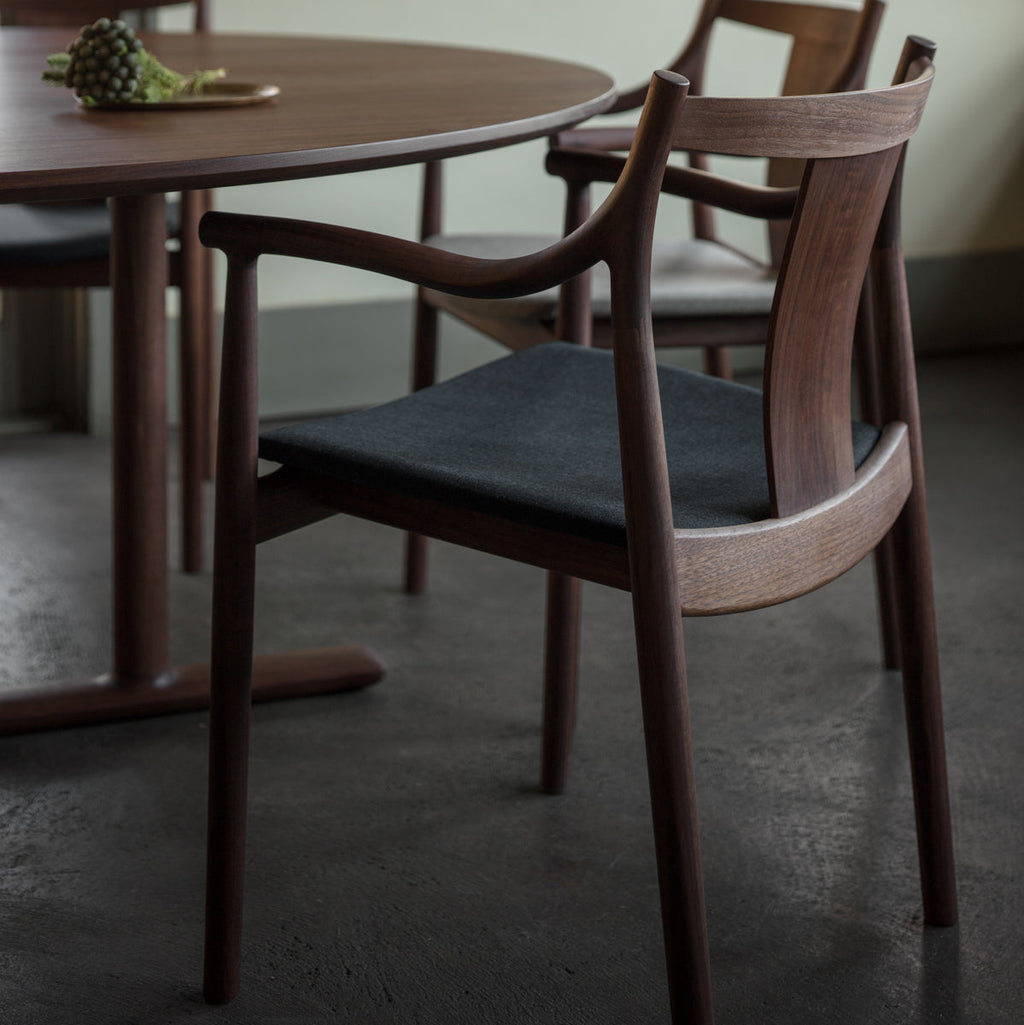 Chaise de salle à manger